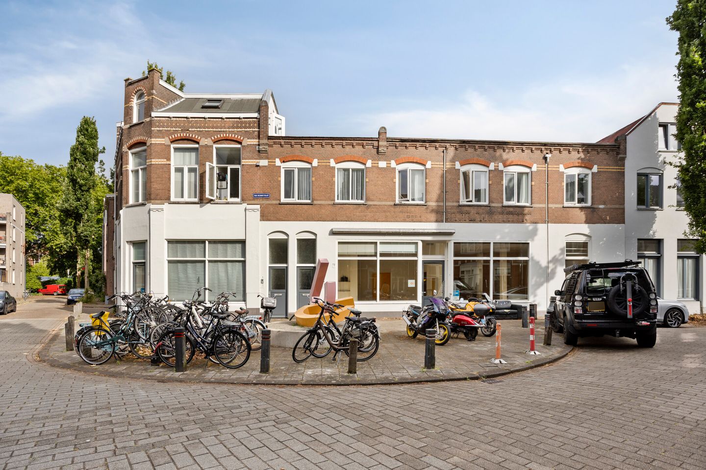 Bekijk foto 1 van van Heurnstraat 8