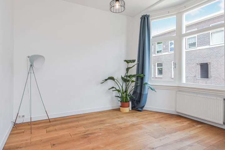 Photo 40 of Beukstraat 131