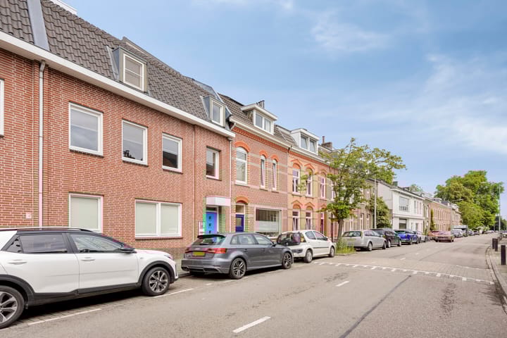 Foto 36 van Ambyerstraat Zuid 19-B