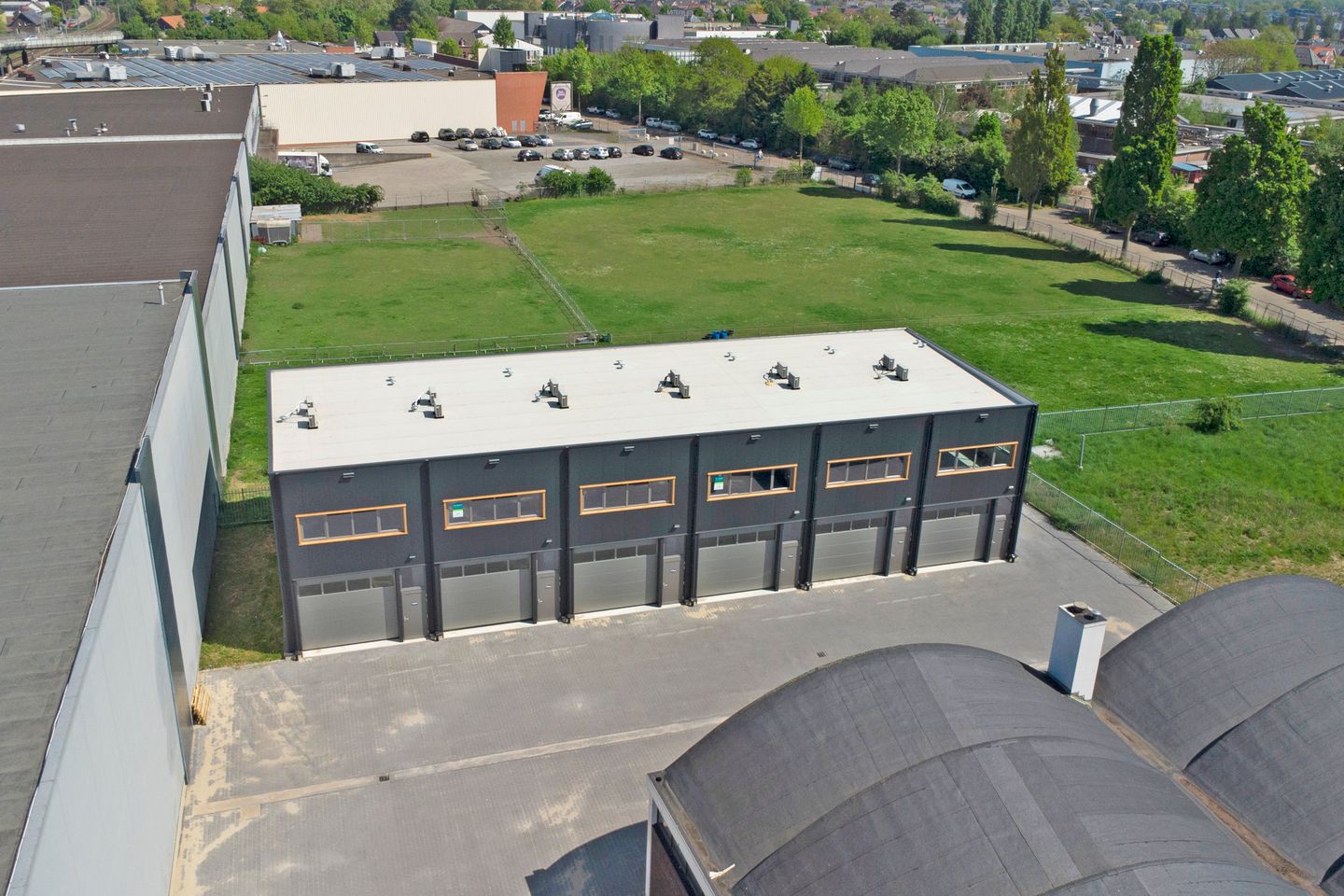 View photo 2 of Spoorlaan Noord 176