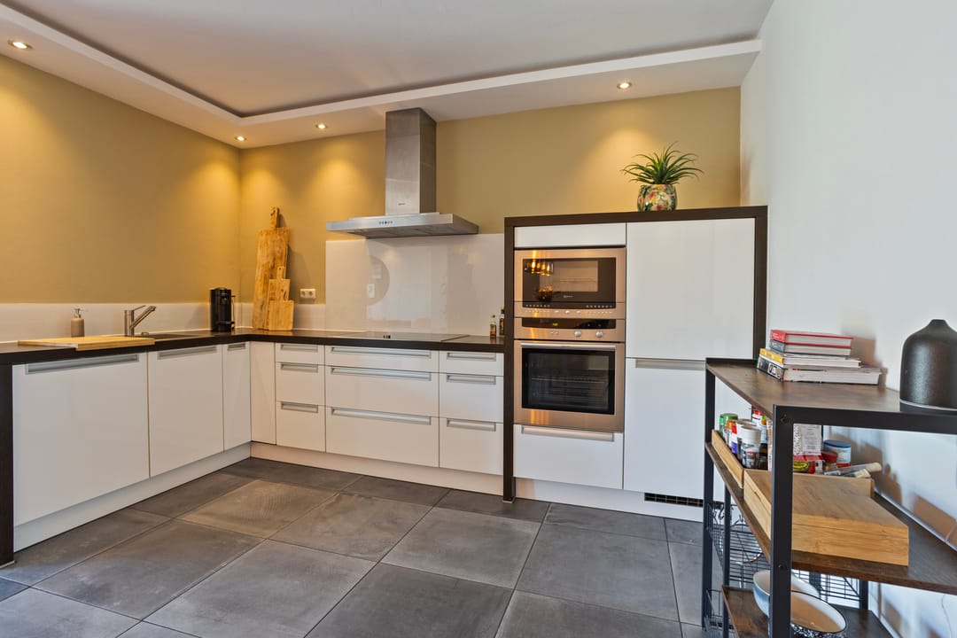 Photo 23 of Pr. Bernhardstraat 10