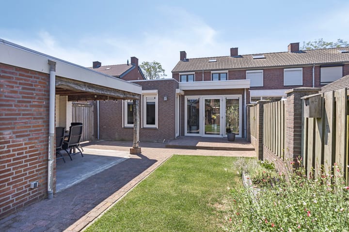 Foto 48 van Pr. Bernhardstraat 10