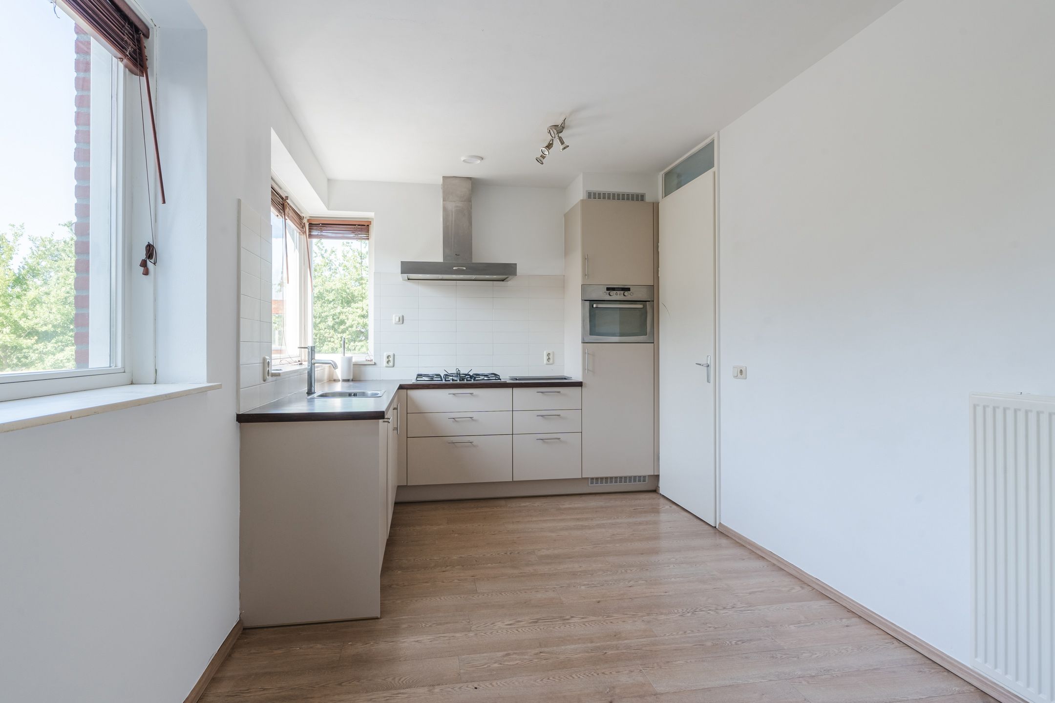 Foto 12 van de Poten 33