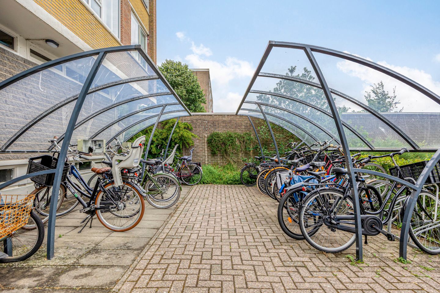 Foto 35 van Jan van Goyenstraat 136