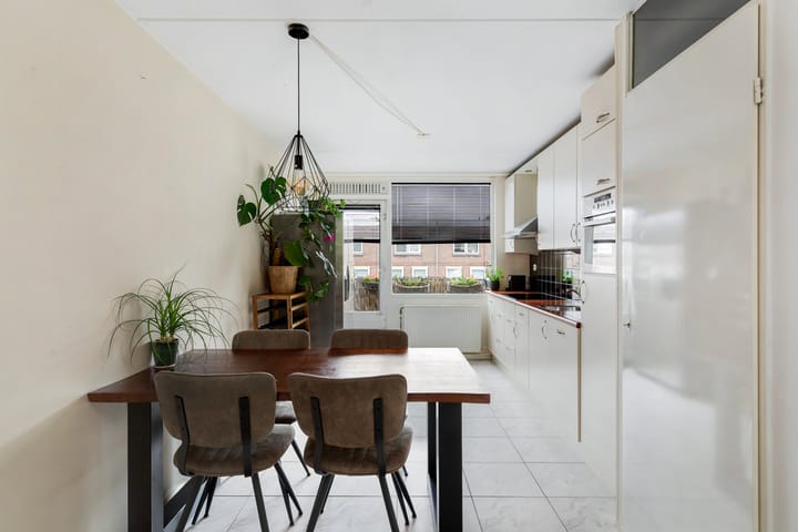 Foto 13 van Crooswijksestraat 104