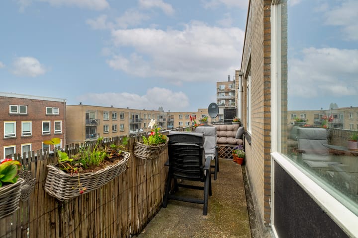 Foto 15 van Crooswijksestraat 104