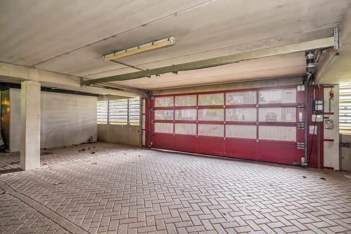 Photo 32 of Beeldsnijderstraat 201