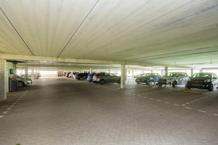 Photo 33 of Beeldsnijderstraat 201