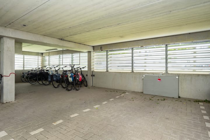 Photo 34 of Beeldsnijderstraat 201