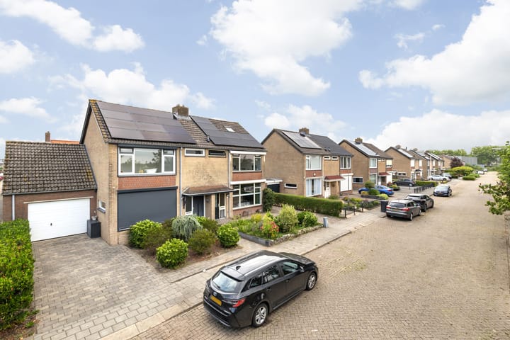 Photo 11 of Van Duivenvoordestraat 15