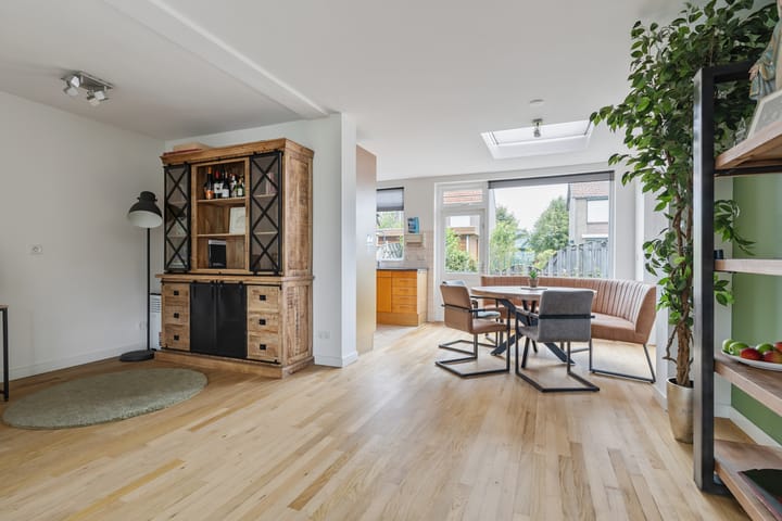 Photo 25 of Van Duivenvoordestraat 15