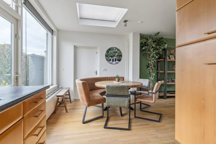 Photo 35 of Van Duivenvoordestraat 15