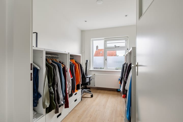 Photo 38 of Van Duivenvoordestraat 15