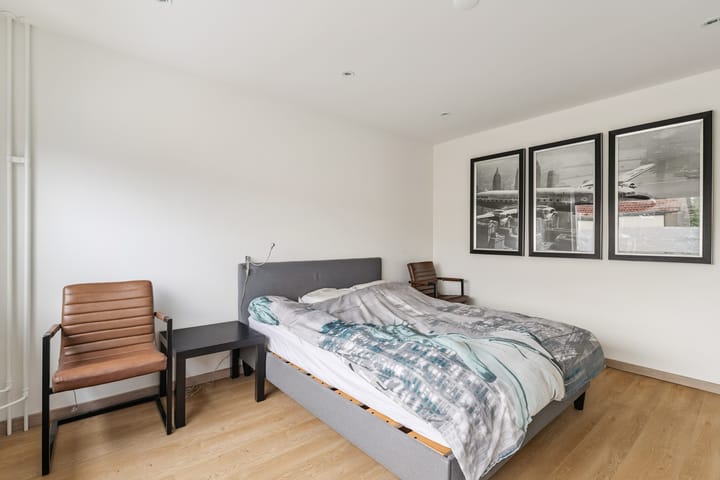 Photo 41 of Van Duivenvoordestraat 15