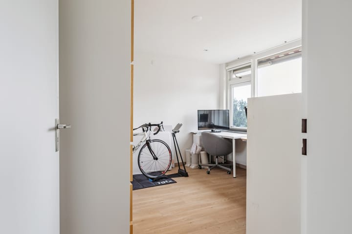 Photo 45 of Van Duivenvoordestraat 15