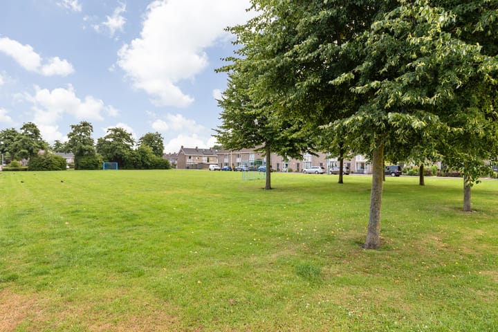 Photo 61 of Van Duivenvoordestraat 15