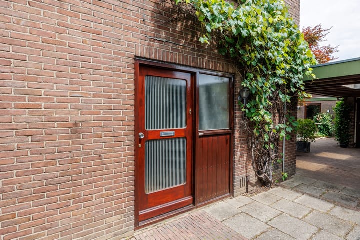 Photo 16 of Dr Brevéestraat 67