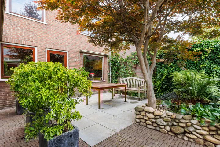 Photo 26 of Dr Brevéestraat 67