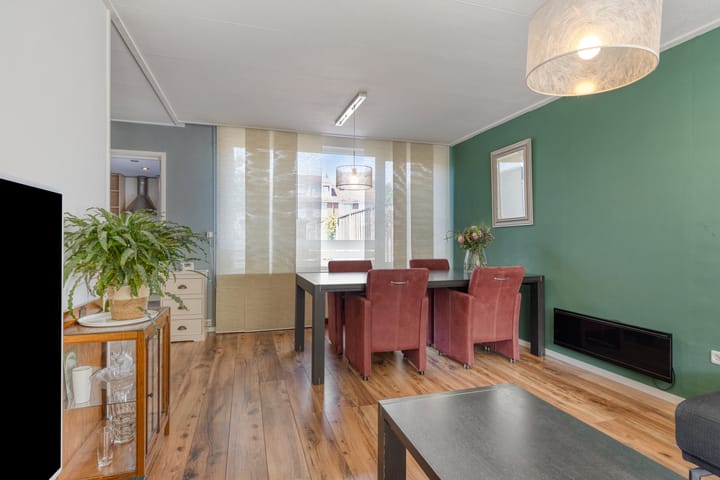 Foto 13 van Perestraat 5