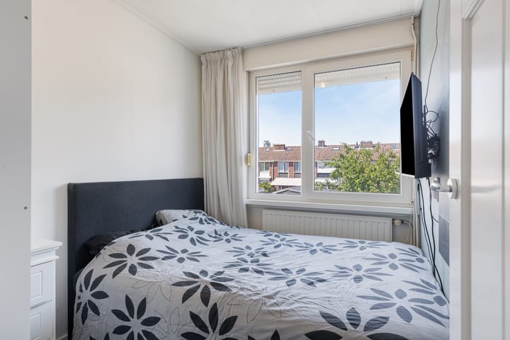 Foto 17 van Perestraat 5