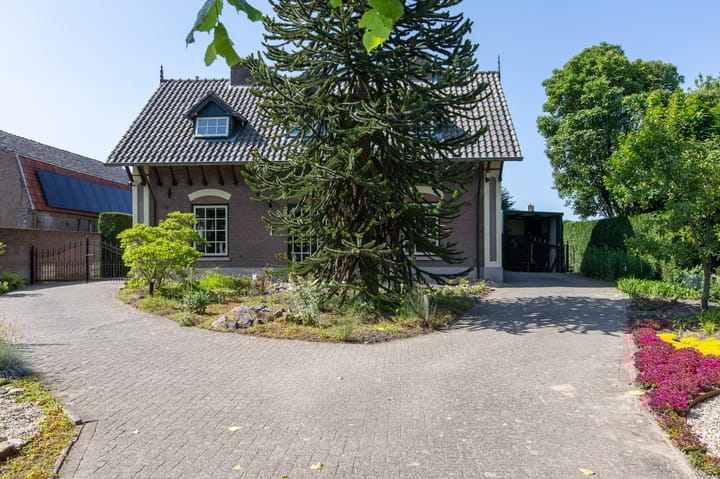 Foto 9 van Dorpstraat 33