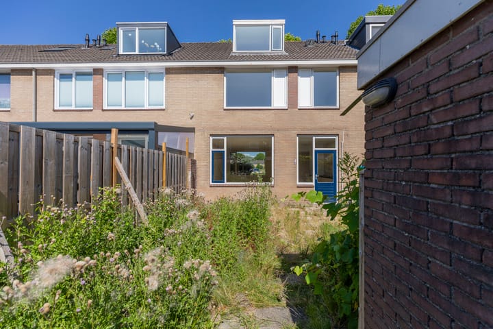 Foto 30 van Vincent van Goghlaan 49