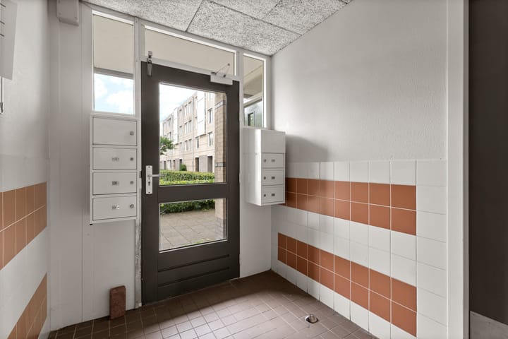 Foto 34 van J.T.P. Bijhouwerhof 61