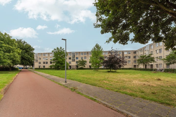 Foto 37 van J.T.P. Bijhouwerhof 61