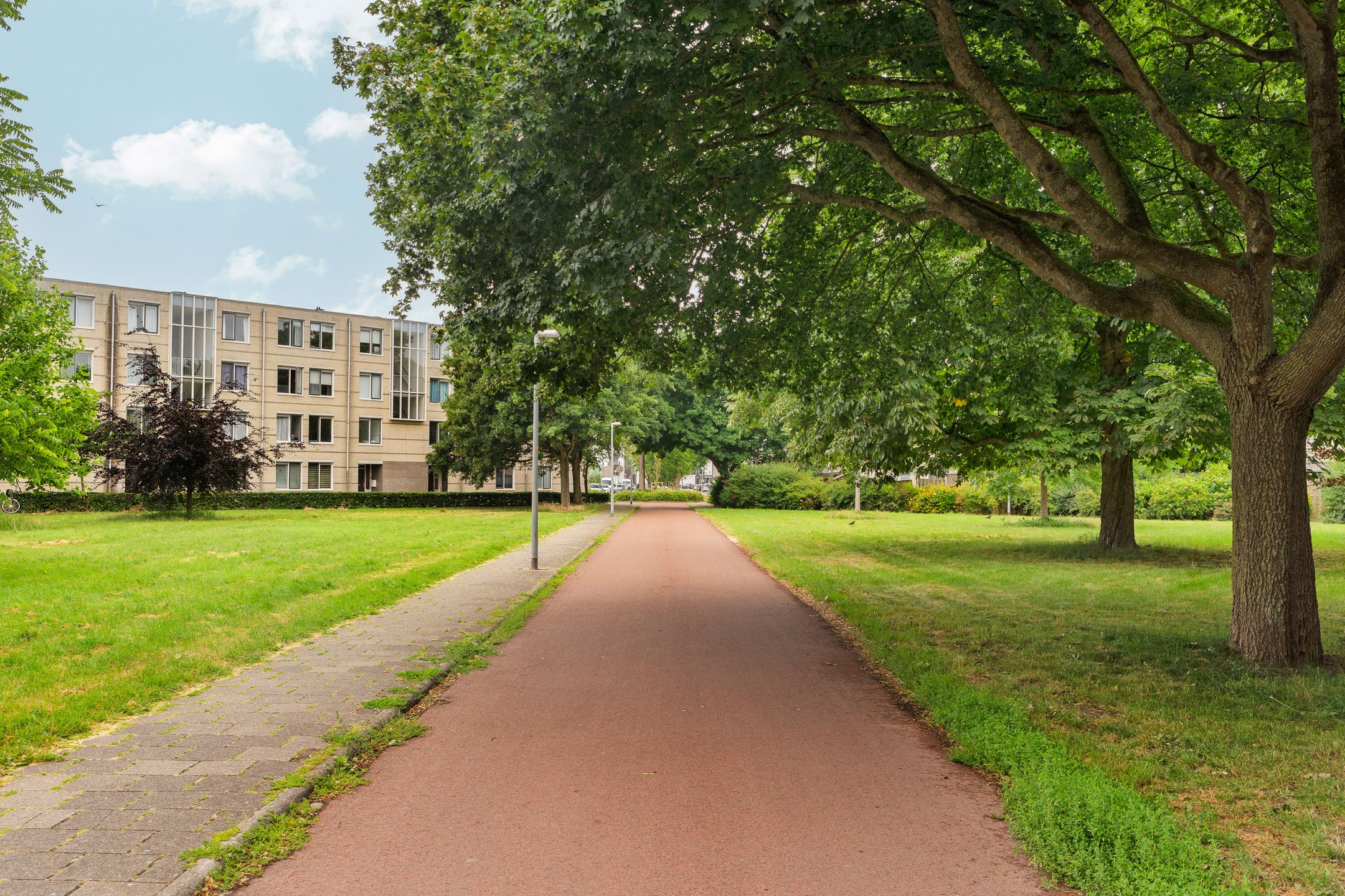 Foto 39 van J.T.P. Bijhouwerhof 61