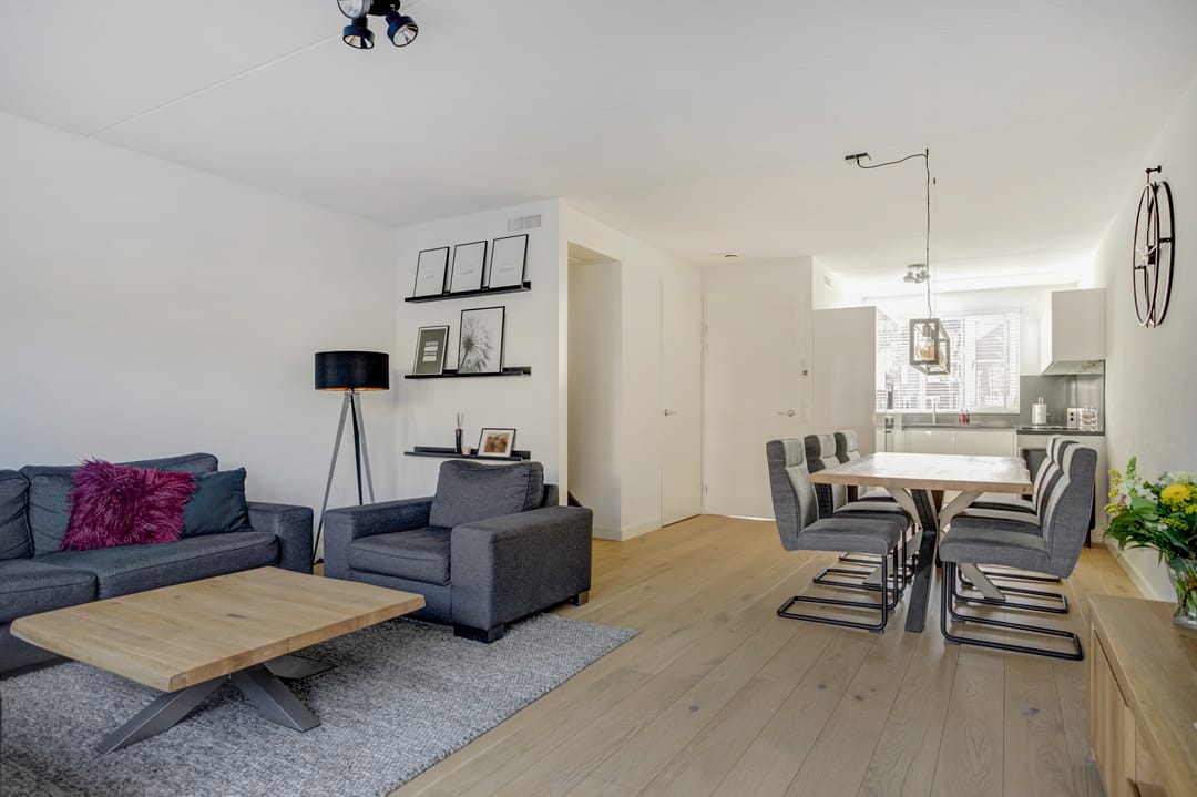 Foto 8 van Purperreiger 22