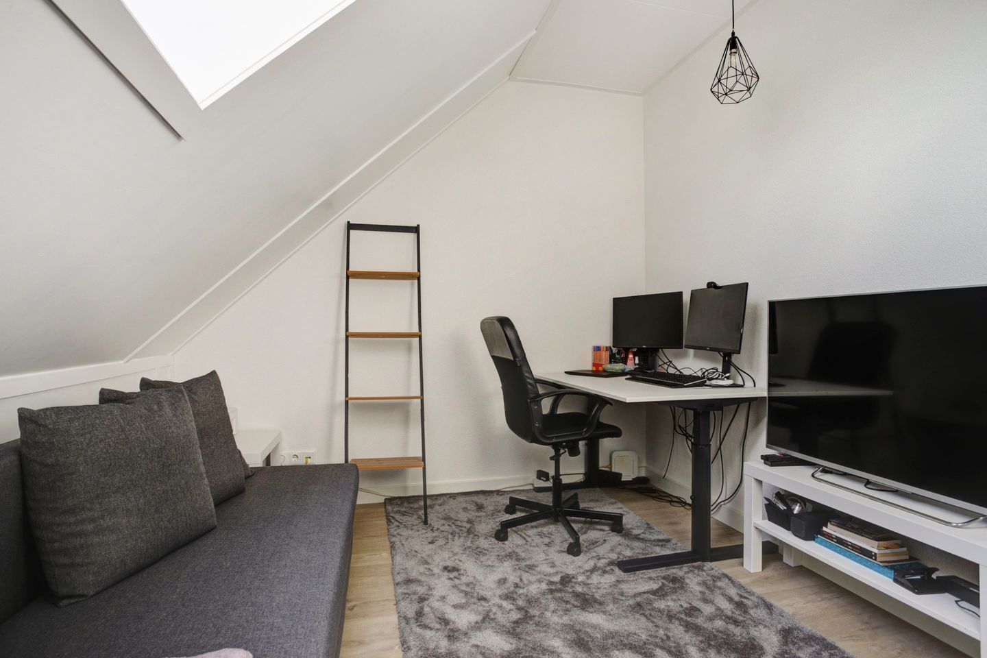 Foto 19 van Purperreiger 22