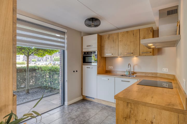 Foto 8 van Mosselhoekplein 4