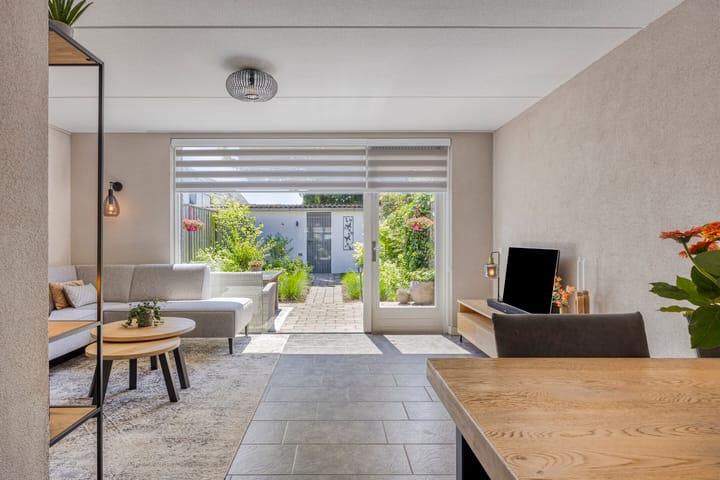 Foto 13 van Mosselhoekplein 4