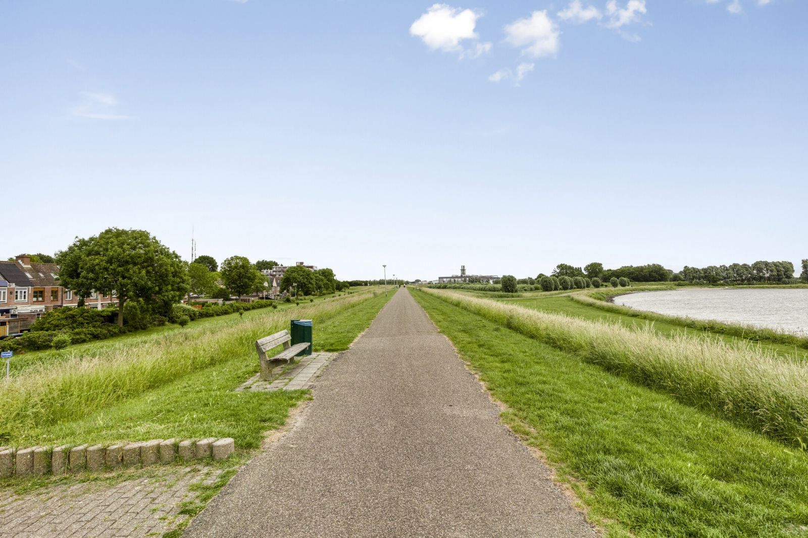 Foto 3 van Kompas 14