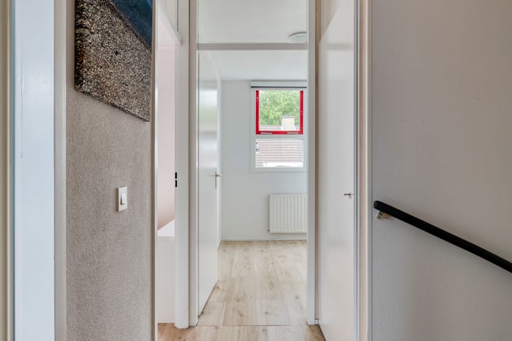 Photo 19 of Parijsstraat 16