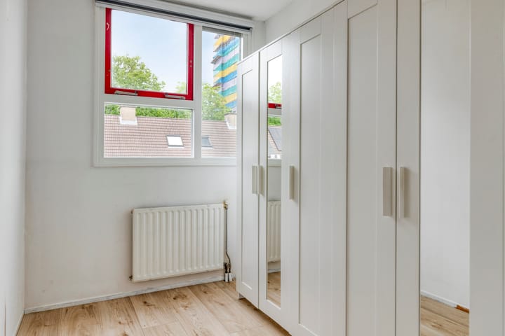 Photo 24 of Parijsstraat 16