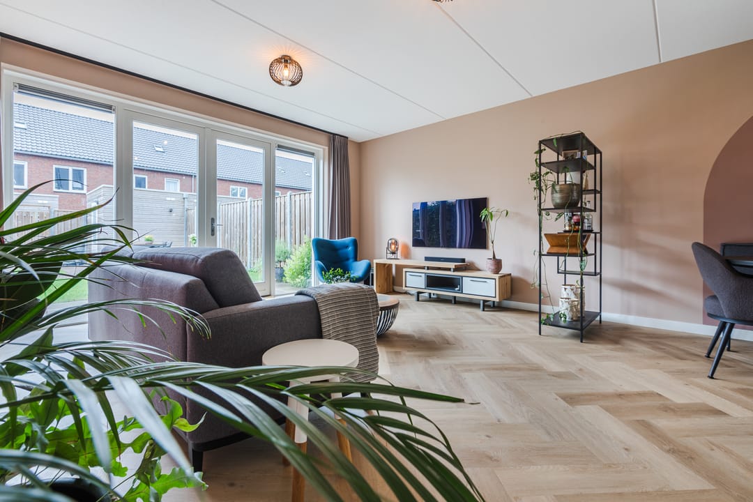 Photo 7 of Prof. Hofsteestraat 14