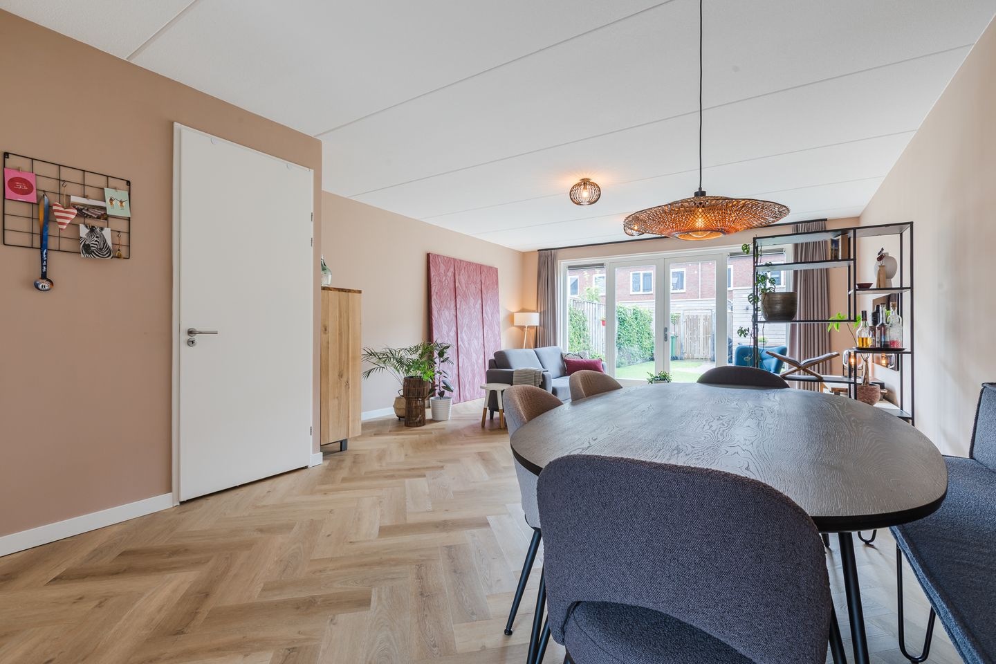 Photo 10 of Prof. Hofsteestraat 14