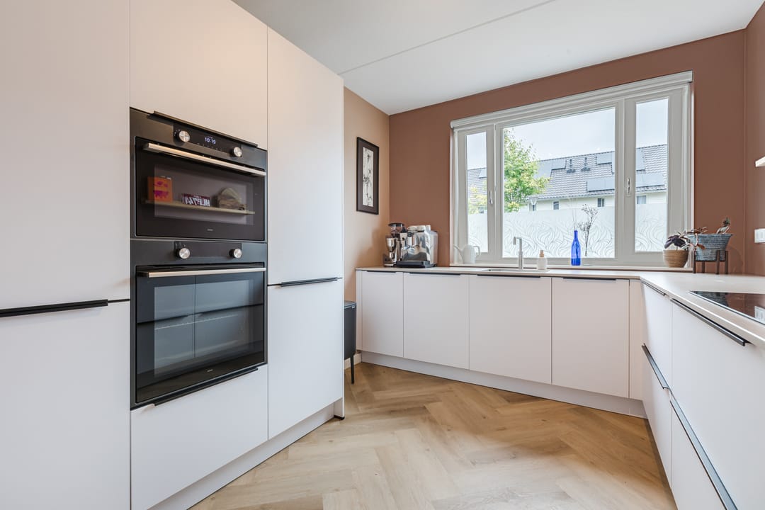 Photo 13 of Prof. Hofsteestraat 14