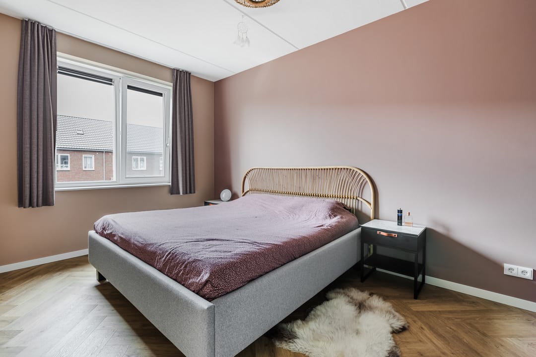 Photo 17 of Prof. Hofsteestraat 14