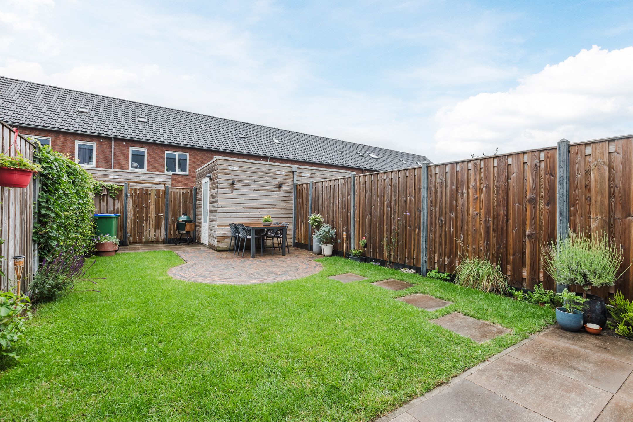 Photo 39 of Prof. Hofsteestraat 14