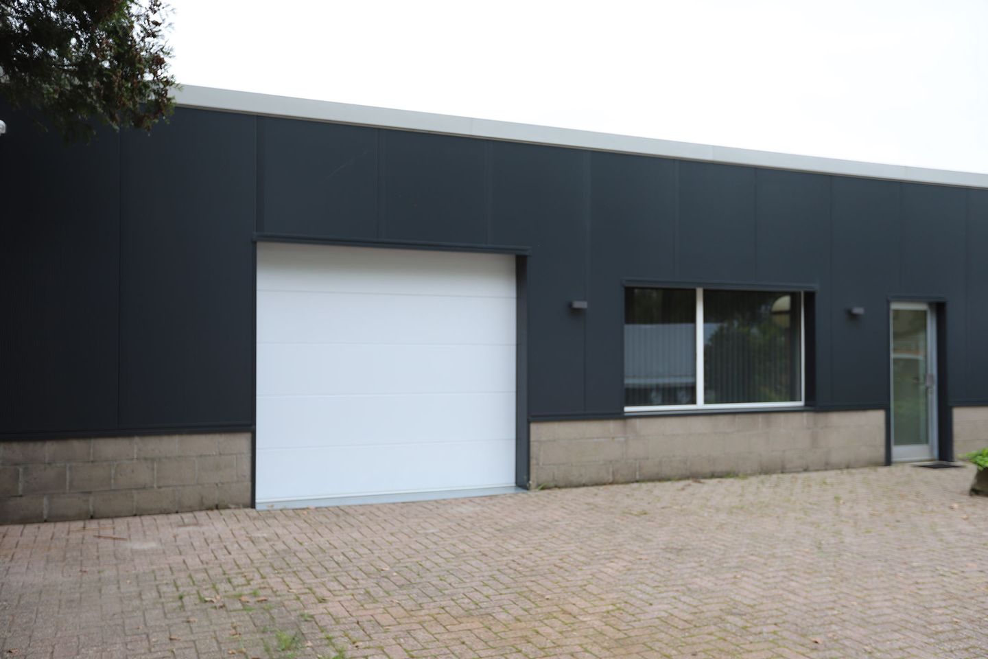 View photo 2 of Hunnenpad 4