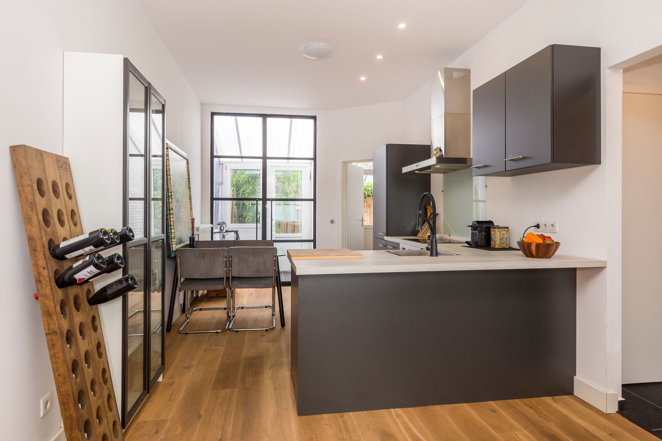 Foto 9 van Mariottestraat 49