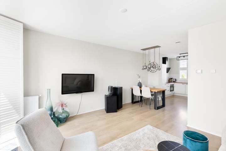 Foto 7 van John Lennonplein 43