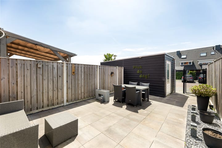 Foto 14 van John Lennonplein 43