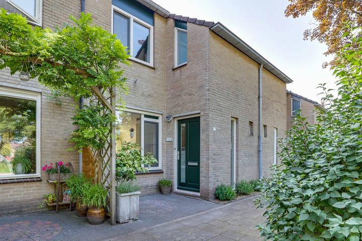 Foto 1 van Andoorn 27