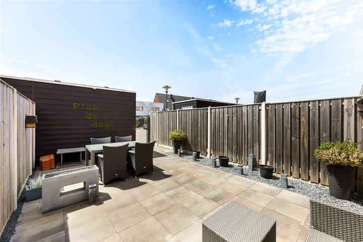 Foto 16 van John Lennonplein 43