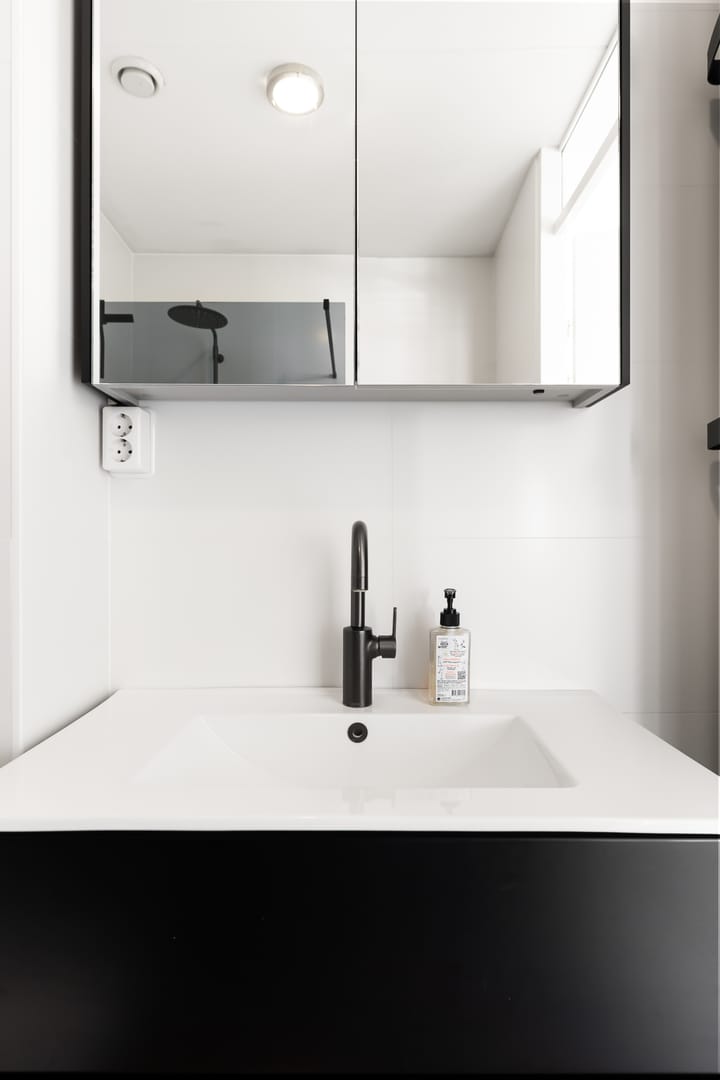 Foto 23 van John Lennonplein 43