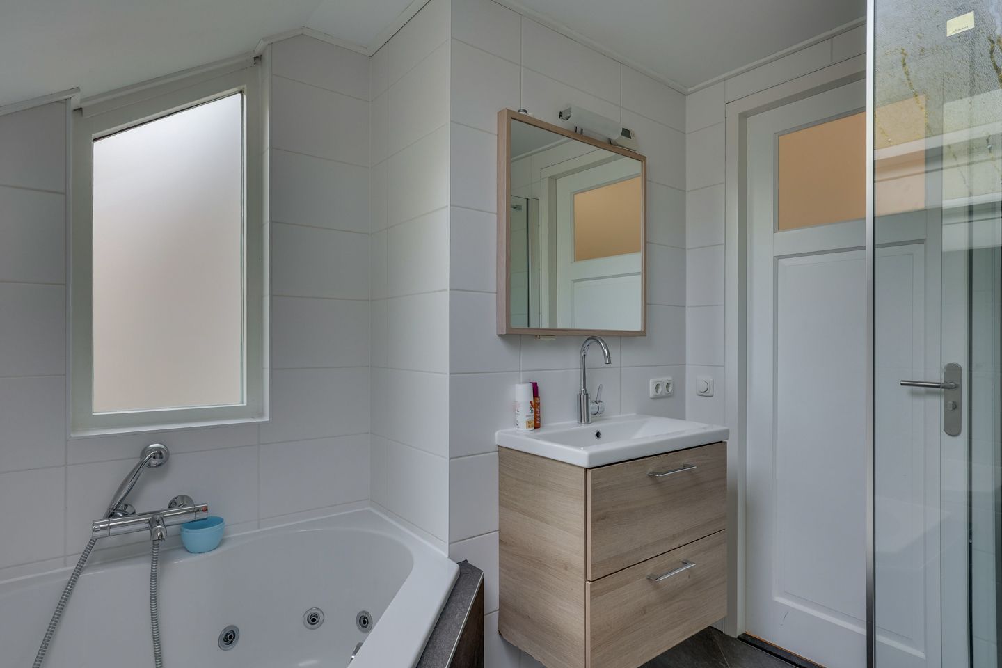 Foto 40 van Andoorn 27