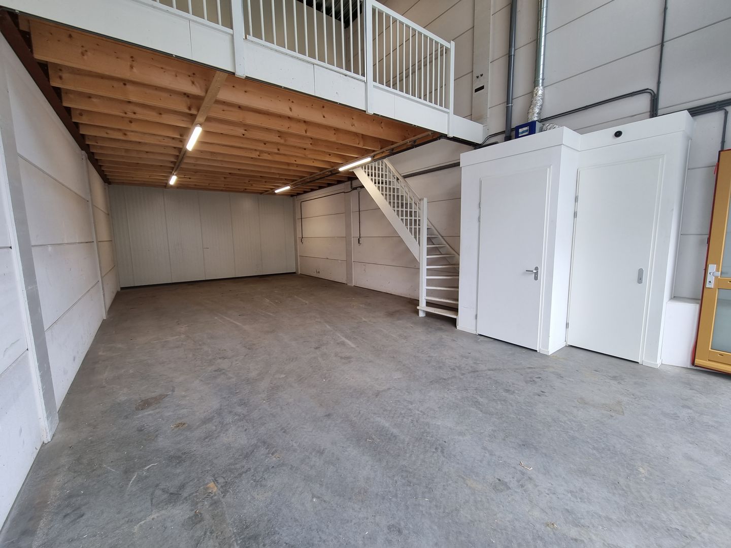 View photo 4 of Kleine Esch 663